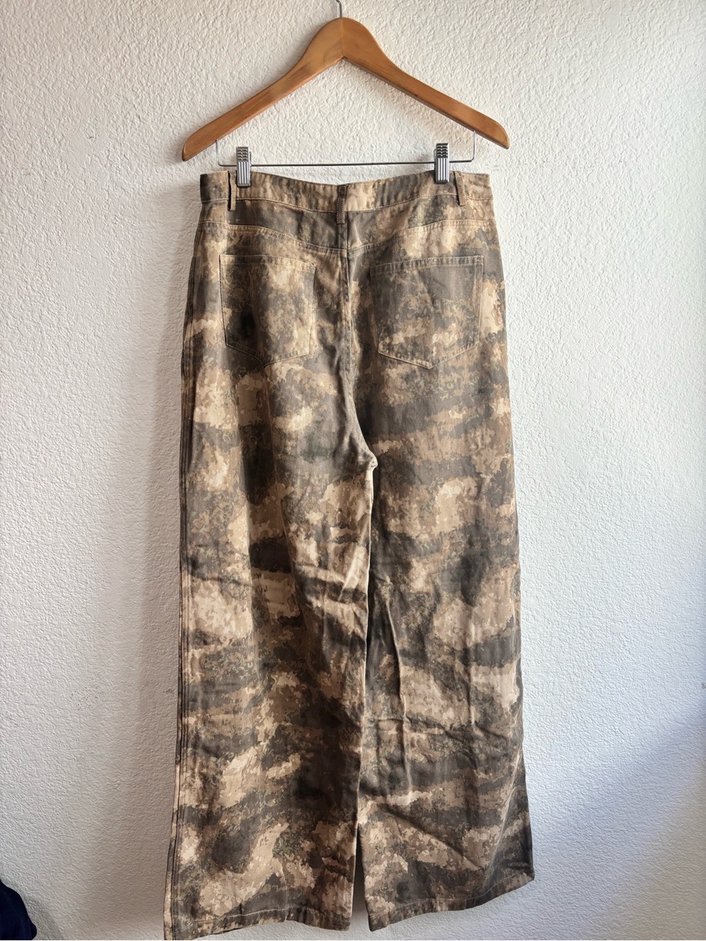 Fashion Nova Plus Size Brown Camo Wide Leg Cargo Pants Womens Size XL - Picture 6 of 8
